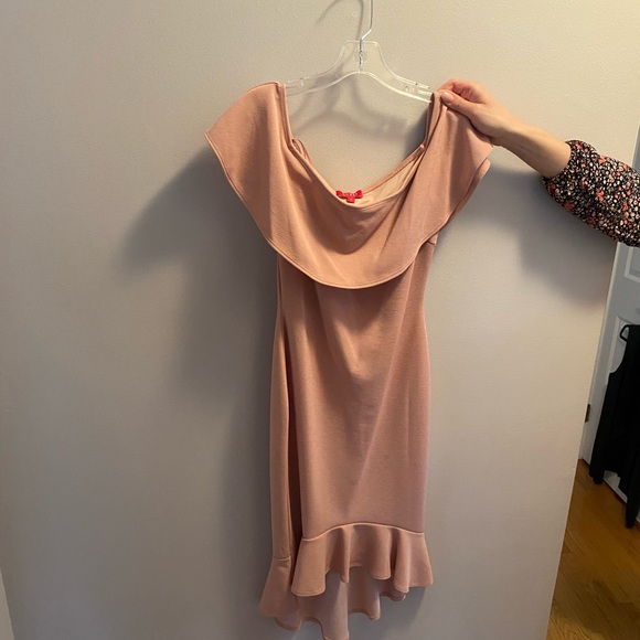 GUESS off the shoulder dress - Picture 2 of 3